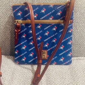 Dooney & Bourke Toronto Blue Jays Women's Double Zip Team Color Crossbody Purse